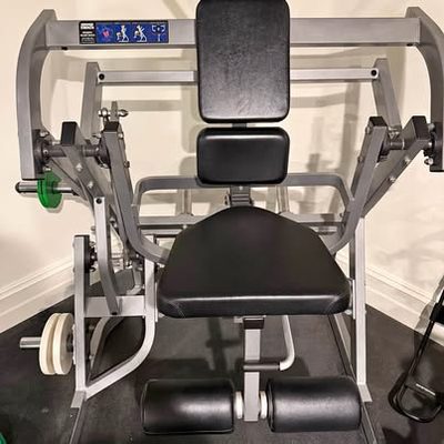 Hammer Strength Abdominal Oblique Crunch Machine