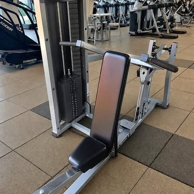 multi chest press life fitness