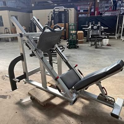 Star Trac Leg Press