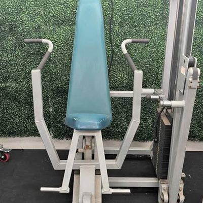 Body Masters 310 Vertical Chest Press