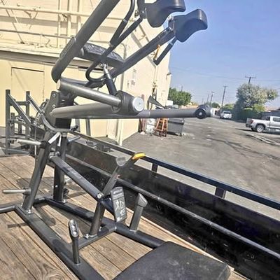 Precor Squat Plate Loaded Gym Equipment Exercise Fitness Mac